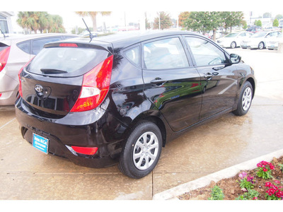 hyundai accent 2013 black hatchback gs gasoline 4 cylinders front wheel drive automatic 77074