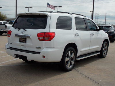 toyota sequoia 2008 white suv limited gasoline 8 cylinders 2 wheel drive automatic with overdrive 77074