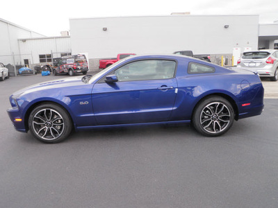ford mustang 2013 blue coupe gt premium gasoline 8 cylinders rear wheel drive manual 32401