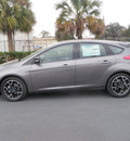 ford focus 2013 gray hatchback se flex fuel 4 cylinders front wheel drive automatic 32401