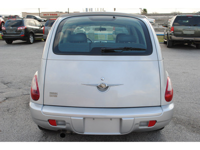 chrysler pt cruiser 2006 silver wagon touring gasoline 4 cylinders front wheel drive automatic with overdrive 77037