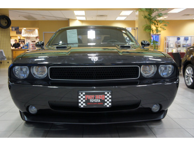 dodge challenger 2010 black coupe r t gasoline 8 cylinders rear wheel drive automatic 77469