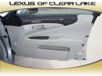 lexus ls 460 2011 silver sedan gasoline 8 cylinders rear wheel drive not specified 77546