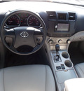 toyota highlander 2009 silver suv gasoline 6 cylinders front wheel drive shiftable automatic 77074