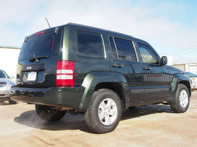 jeep liberty 2011 green suv sport gasoline 6 cylinders 4 wheel drive automatic 79110