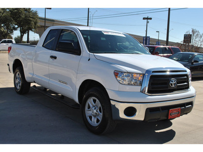 toyota tundra 2011 white grade gasoline 8 cylinders 2 wheel drive automatic 78232