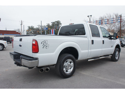 ford f 250 super duty 2011 white xlt biodiesel 8 cylinders 4 wheel drive automatic 78644