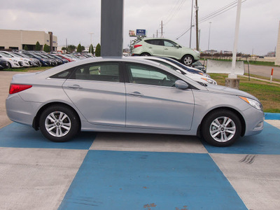 hyundai sonata 2013 lt  blue sedan gls gasoline 4 cylinders front wheel drive automatic 77094