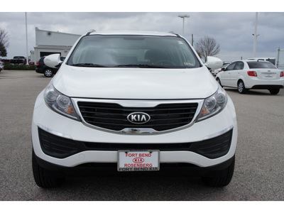 kia sportage 2013 white 4d gasoline 4 cylinders front wheel drive automatic 77471