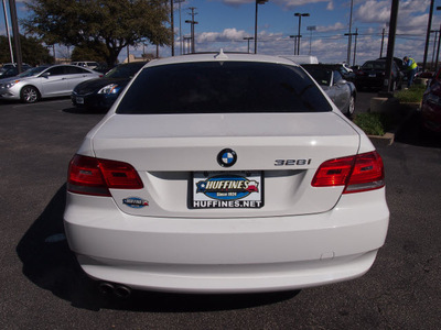 bmw 3 series 2008 white coupe 328i gasoline 6 cylinders rear wheel drive automatic 75075