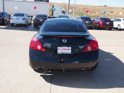 nissan altima 2010 black coupe 3 5 sr gasoline 6 cylinders front wheel drive automatic 76116