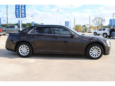 chrysler 300 2012 dk  brown sedan gasoline 6 cylinders rear wheel drive automatic 77375