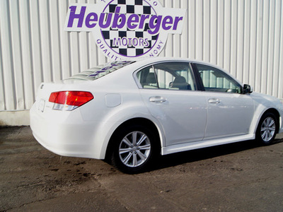 subaru legacy 2010 satin white sedan 2 5i premium gasoline 4 cylinders all whee drive automatic 80905