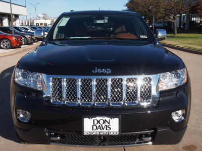 jeep grand cherokee 2013 black suv overland summit gasoline 6 cylinders 4 wheel drive automatic 76011