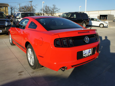 ford mustang 2013 coupe v6 gasoline 6 cylinders rear wheel drive 6 speed automatic 75062