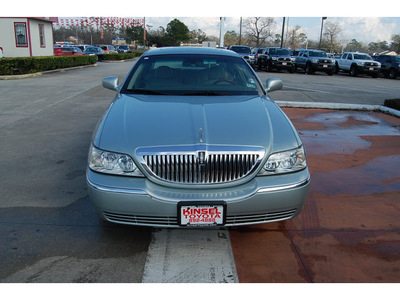 lincoln town car 2007 silver sedan signature limited 8 cylinders automatic 77706