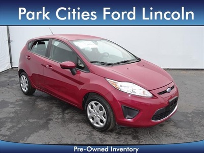 ford fiesta 2011 red hatchback se gasoline 4 cylinders front wheel drive automatic 75235