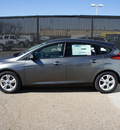 ford focus 2013 gray hatchback se 4 cylinders automatic 75235