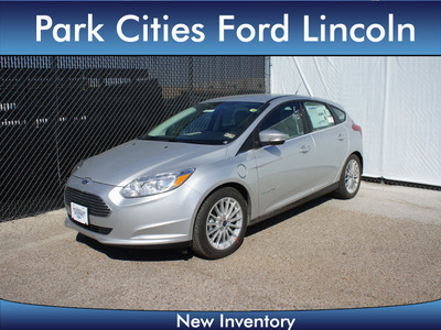 ford focus 2013 silver hatchback electric electric automatic 75235
