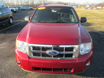 ford escape 2011 dk  red suv xlt gasoline 4 cylinders all whee drive automatic 62863