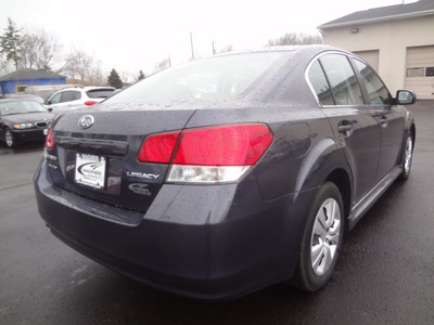 subaru legacy 2010 gray sedan 2 5i gasoline 4 cylinders all whee drive automatic 45324