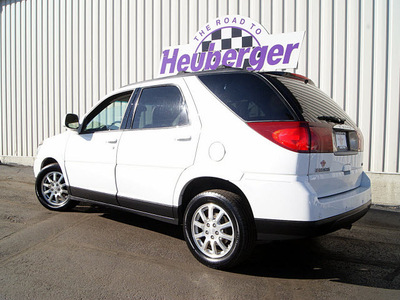 buick rendezvous 2006 white suv cxl gasoline 6 cylinders all whee drive automatic 80905