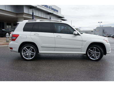 mercedes benz glk class 2011 white suv glk350 gasoline 6 cylinders rear wheel drive automatic 78626