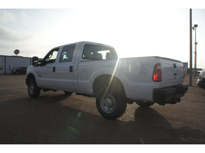 ford f 250 super duty 2013 white xl biodiesel 8 cylinders 4 wheel drive automatic 78580
