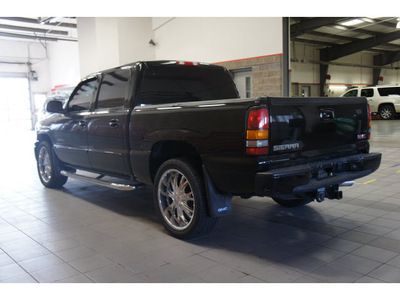 gmc sierra 1500 2006 black denali gasoline 8 cylinders all whee drive 4 speed automatic 79015