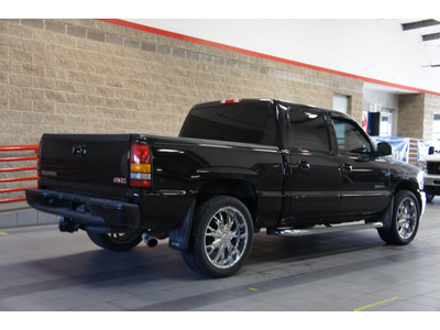 gmc sierra 1500 2006 black denali gasoline 8 cylinders all whee drive 4 speed automatic 79015