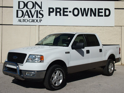 ford f 150 2004 white xlt gasoline 8 cylinders 4 wheel drive automatic with overdrive 76011