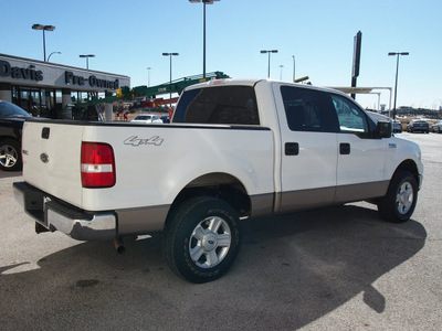 ford f 150 2004 white xlt gasoline 8 cylinders 4 wheel drive automatic with overdrive 76011