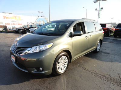 toyota sienna 2012 green van xle gasoline 6 cylinders front wheel drive automatic 60443