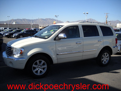 chrysler aspen 2007 white suv limited flex fuel 8 cylinders rear wheel drive automatic 79925