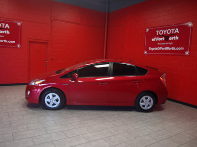 toyota prius 2011 red hybrid 4 cylinders front wheel drive automatic 76116