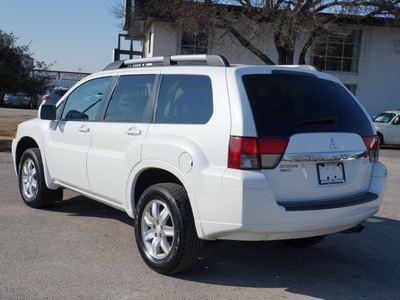 mitsubishi endeavor 2011 white pearl suv ls gasoline 6 cylinders all whee drive shiftable automatic 75080