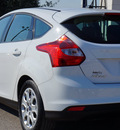 ford focus 2012 oxford white hatchback se flex fuel 4 cylinders front wheel drive automatic 75080