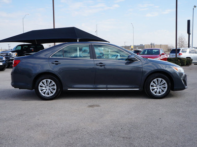 toyota camry 2012 magnetic gray metal sedan le gasoline 4 cylinders front wheel drive shiftable automatic 75080