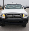 toyota tacoma 2010 white gasoline 4 cylinders 4 wheel drive manual 76210