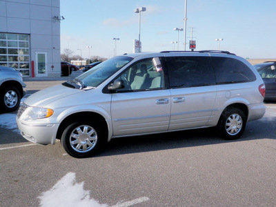chrysler town and country 2007 silver van limited gasoline 6 cylinders front wheel drive automatic 56001