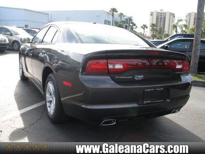 dodge charger 2013 gray sedan se gasoline 6 cylinders rear wheel drive automatic 33912