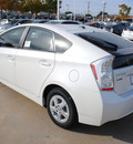 toyota prius 2011 white hybrid 4 cylinders front wheel drive automatic 76116