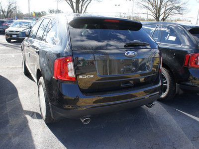 ford edge 2013 tuxedo black metall se gasoline 6 cylinders front wheel drive not specified 08753