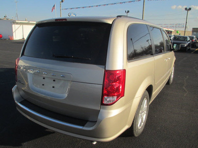 dodge grand caravan 2013 beige van sxt flex fuel 6 cylinders front wheel drive automatic 62863