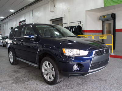mitsubishi outlander 2013 dk  blue gt gasoline 6 cylinders all whee drive automatic 44060