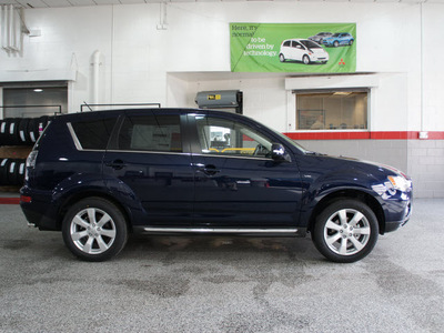 mitsubishi outlander 2013 dk  blue gt gasoline 6 cylinders all whee drive automatic 44060