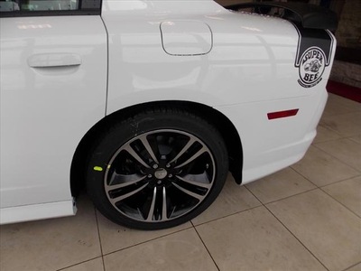 dodge charger 2013 sedan srt8 super bee gasoline 8 cylinders rear wheel drive shiftable automatic 60915