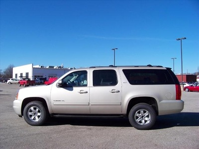 gmc yukon xl 2013 gray suv slt 1500 flex fuel 8 cylinders 4 wheel drive automatic 44024