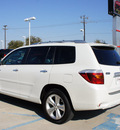 toyota highlander 2010 white suv limited gasoline 6 cylinders front wheel drive automatic 76210