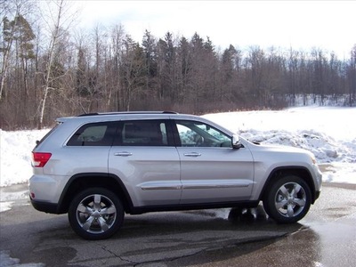 jeep grand cherokee 2013 silver suv limited gasoline 6 cylinders 4 wheel drive automatic 44024